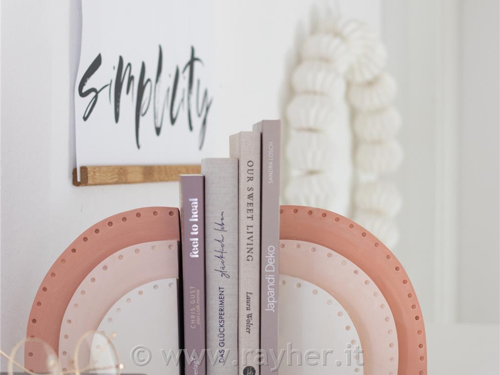 KNJIŽNI NOSILCI V OBLIKI MAVRICE