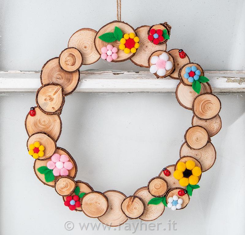 POMLADNI VENČEK IZ LESENIH DISKOV
