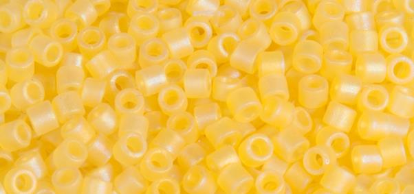 Delica rocailles, 2.2mm o, lemon, 8g, transparent rainbow matt, box