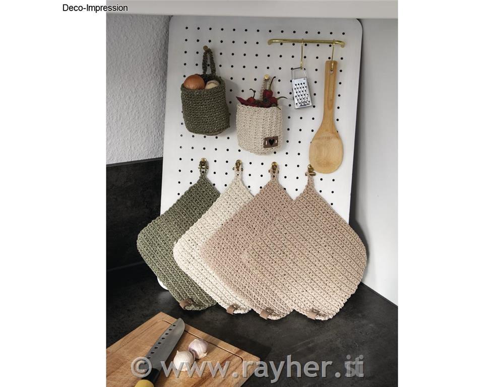 Braidy Recycling yarn w.gold thread 2 mm, red, braided, approx.240m, 250g