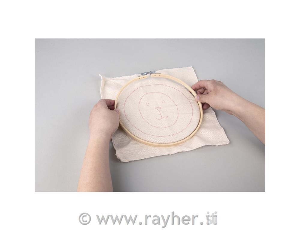 Set cornice ricamo bambu, Leone