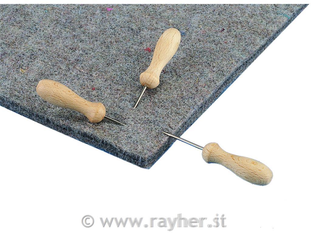 Pricking needle, natural, varnished, tab