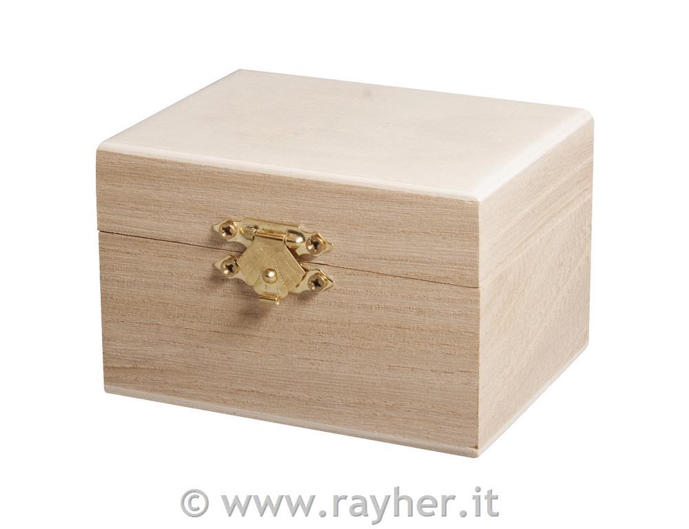 Lesena škatla z zapiralom, 9x7x6cm