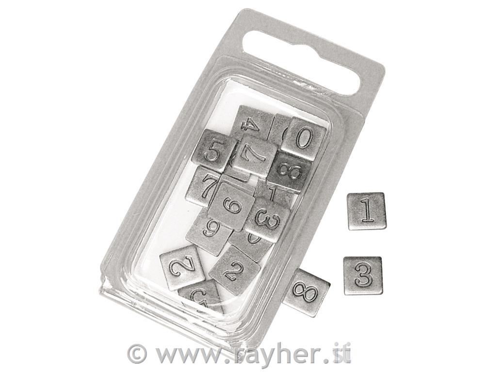 Številke kovinske, embossirane, srebrne, 0,9x0,9 cm, 20 kom.