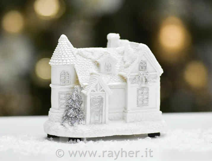 Casetta innevata con luci, 7x9 cm