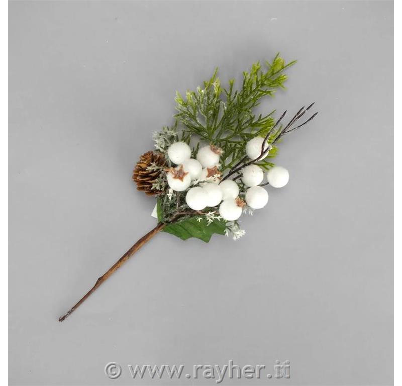 Zasnežena vejica s storžem in belimi jagodami