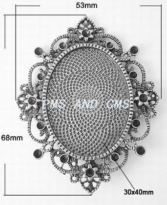 MEDAGLIONE ARGENTO ANTICO, 68X53MM