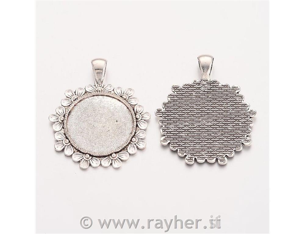 MEDALJON ANTIK SREBRN, 37x38x2,5mm