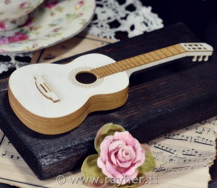 IZREZ IZ LEPENKE, 3D, KITARA