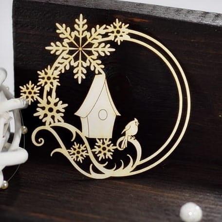 IZREZ IZ LEPENKE, PTIČJA HIŠICA S SNEŽINKAMI