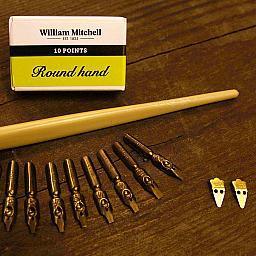 Set kaligr. peres in držala Round Hand