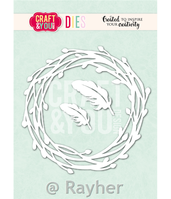 Fustelle Wreath with Feathers