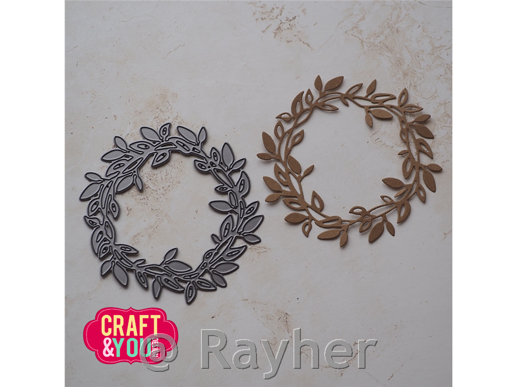 Fustelle Leaf Wreath