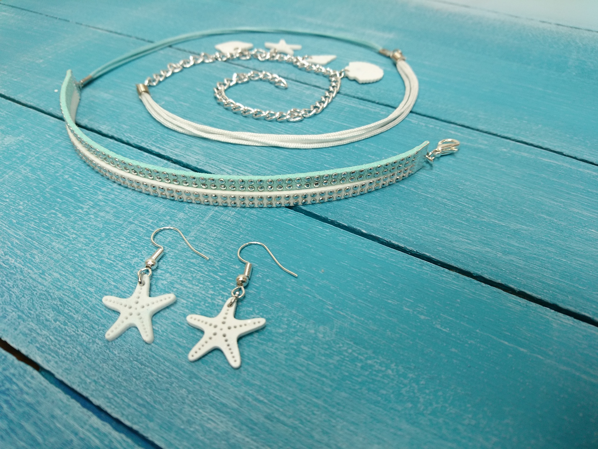 OVITA ZAPESTNICA S ŠKOLJKAMI