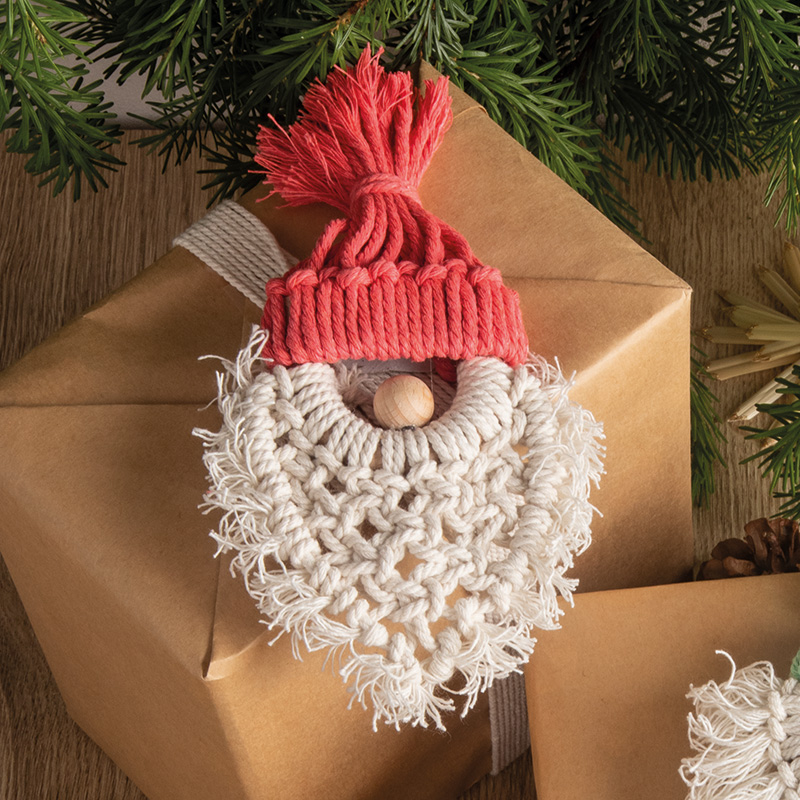 BOŽIČEK IZ MAKRAMEJA