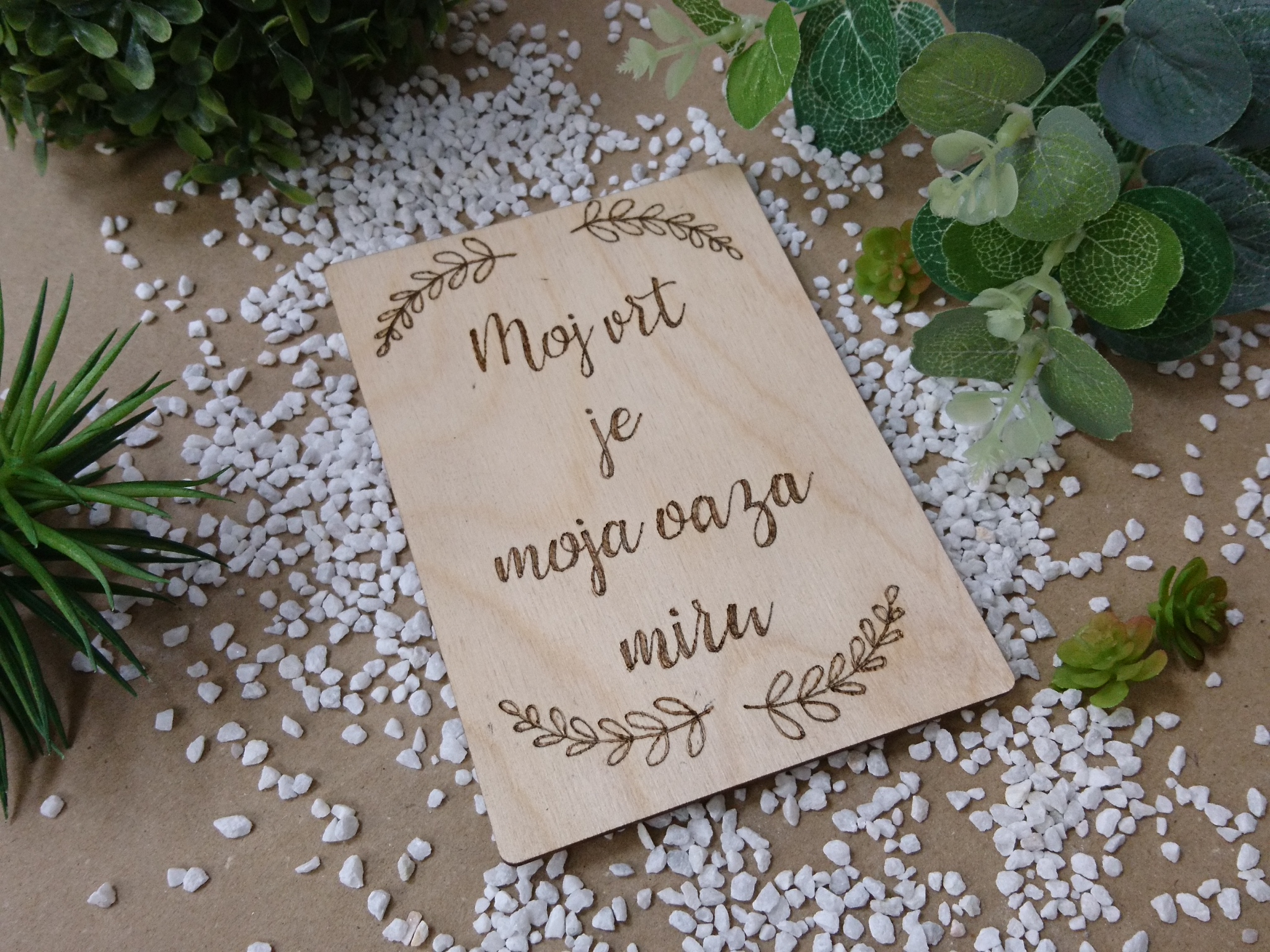 TABLICA Z VŽGANIM NAPISOM