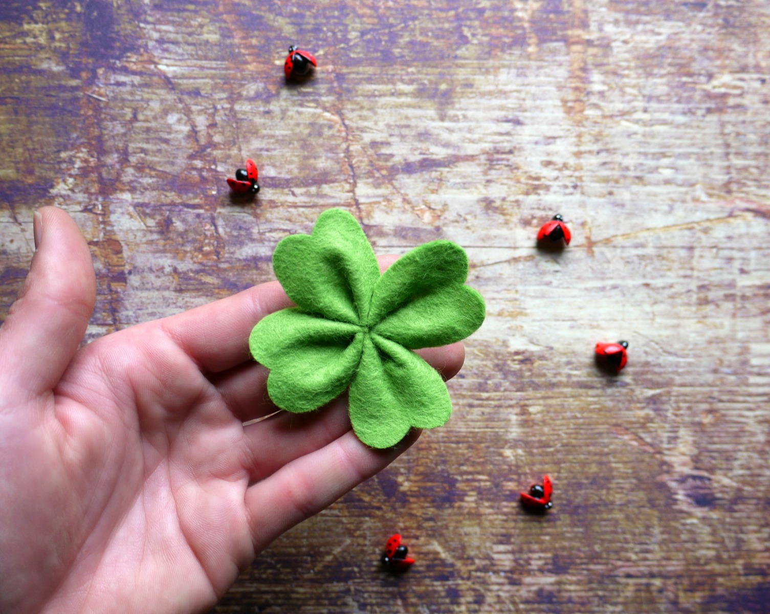 Štiriperesna deteljica ZA SREČO, Deteljica iz filca